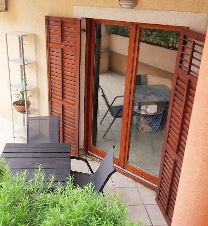 Graciela 아파트 풀라